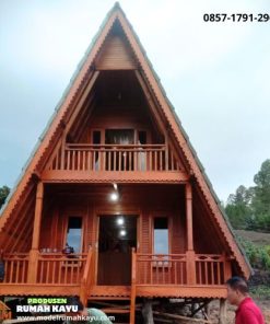 Rumah Segitiga 2 Lantai