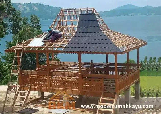 Pembuatan Rumah Kayu