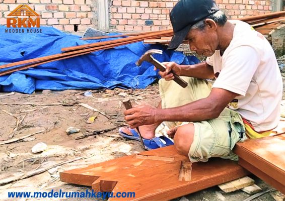 Pembuatan Tangga Rumah