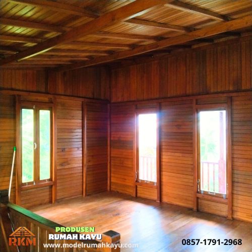 Dalam Rumah Kayu